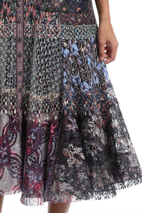 Vestido estilo corpiño de encaje texturizado sin tirantes de In Earnest Official Byron Lars