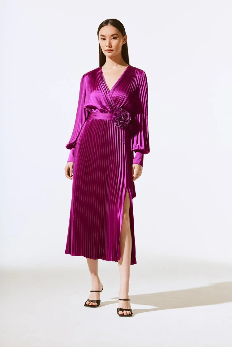 pleated satin oversized sleeve midi dress Black Pleated Satin Oversized Sleeve Midaxi Dress