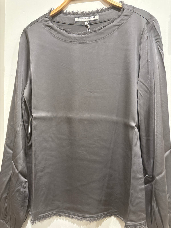 European Culture Long Sleeve T-Shirt 39F