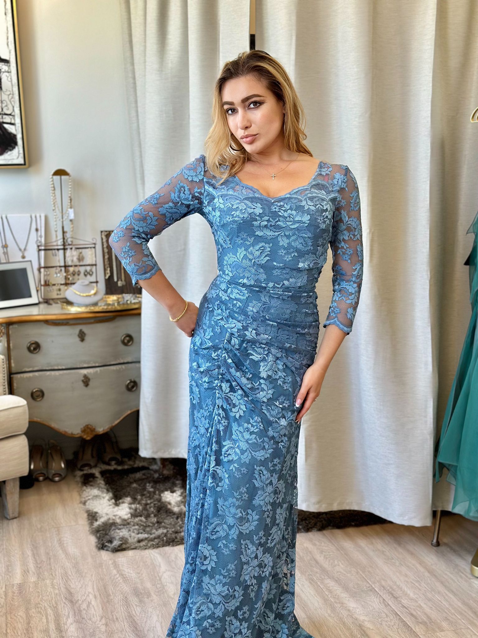 Olvi's Lace Long Gown | 3/4 Sleeves, V-Neck | Mother of the Bride | Silver Blue, French Rose, Shadow Rose 59% Polyamide/31% Viscose/10% Elastane / 10 Olvi's Lace Long Gown | 3/4 Sleeves, V-Neck | Mother of the Bride | Silver Blue, French Rose, Shadow Rose 59% Polyamide/31% Viscose/10% Elastane / 10