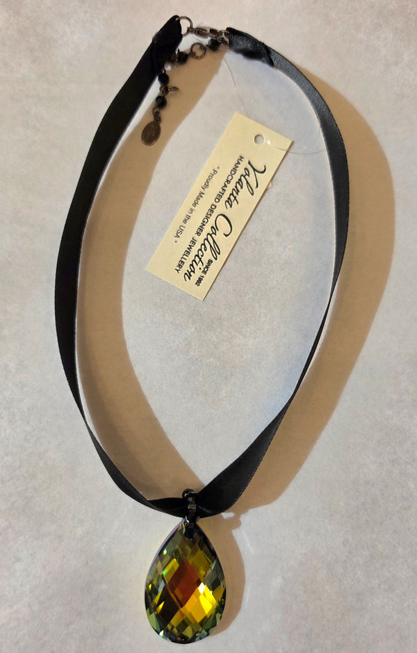 Yolanta Collection Champagne Gold On Black Necklace